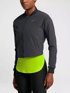 Nike - Women’s Cropped Aerolayer Jacket